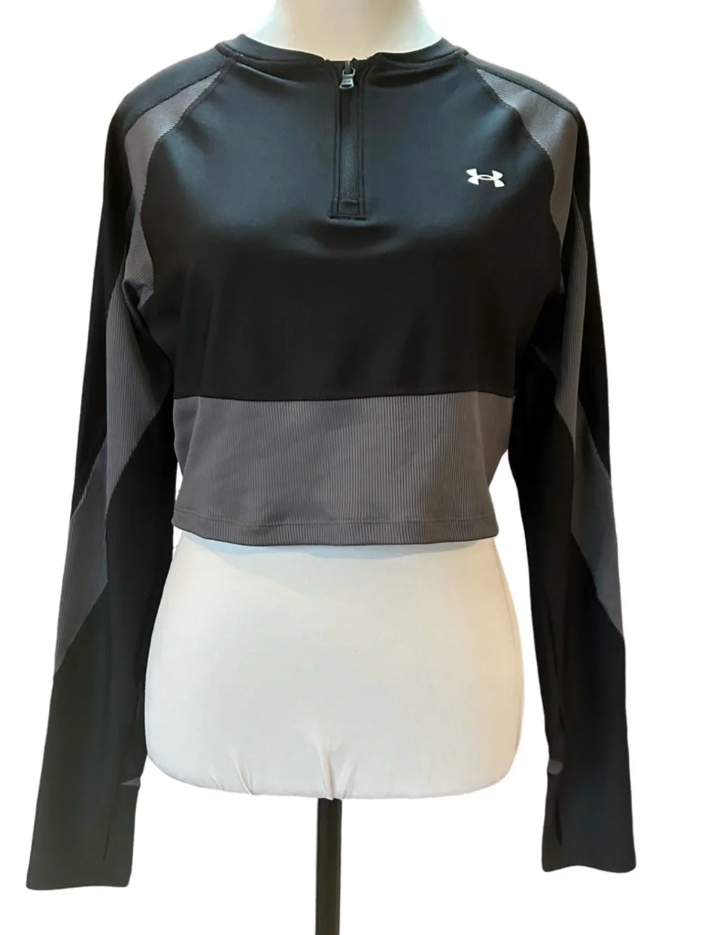 NWT Under Armour HeatGear Cropped Half Zip Pullover Black Grey Size L - Picture 2 of 12